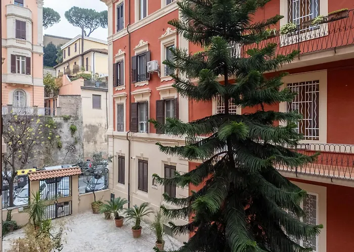 The Rent -cozy Two Bedroom Near Vatican Apartment